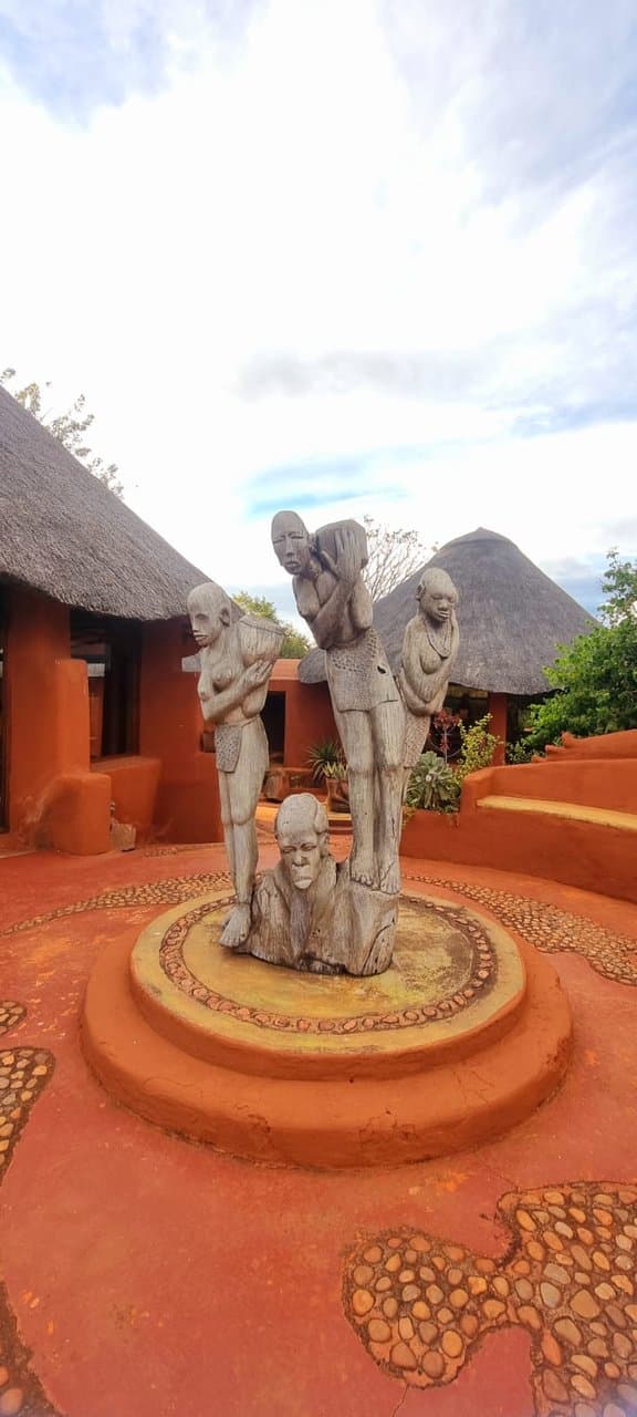 Leshiba Art lodge